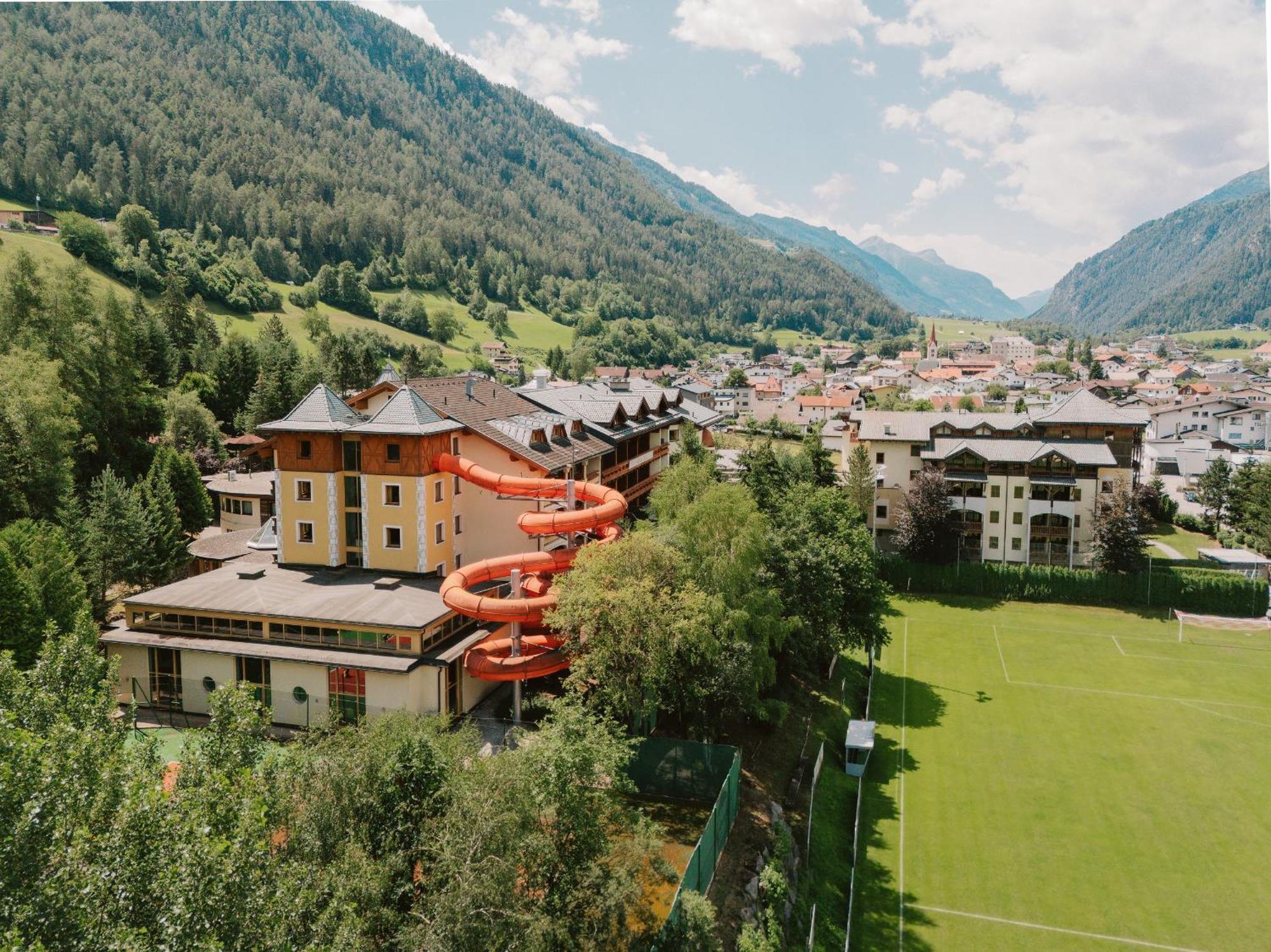 Neueroeffnung Miaflor Familien- & Aktivresort Ried im Oberinntal Exterior photo